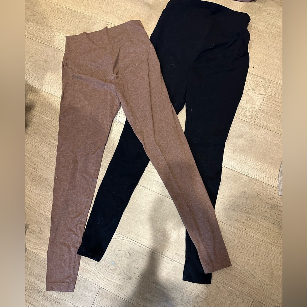 Set of Old Navy Maternity leggings